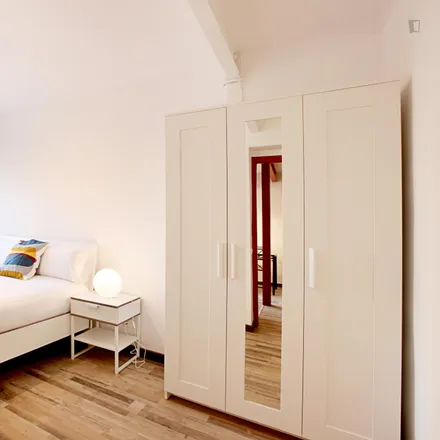 Rent this 3 bed apartment on Komprass in Carrer de la Constitució, 24-30