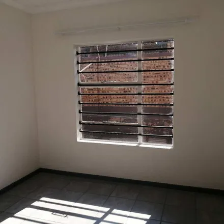 Rent this 2 bed apartment on unnamed road in Honeydew, Roodepoort