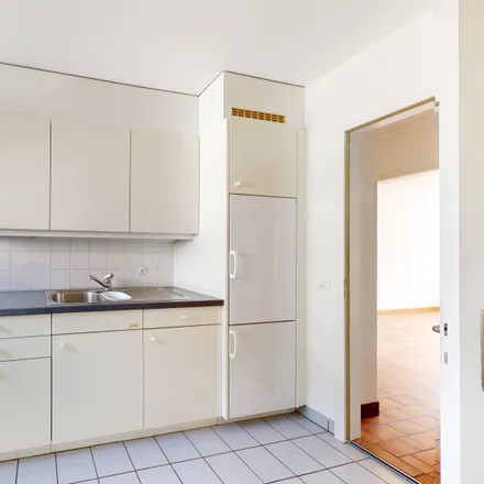 Image 2 - Hauptstrasse, 4102 Binningen, Switzerland - Apartment for rent