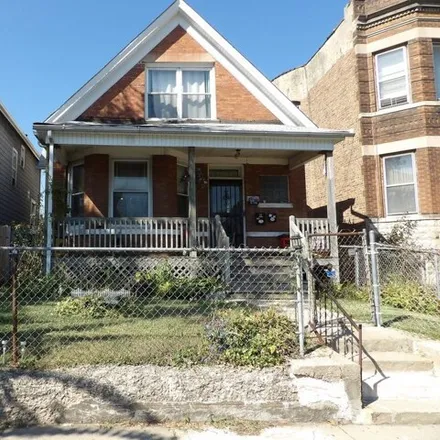 Buy this 5 bed house on 6746 South Loomis Boulevard in Chicago, IL 60636