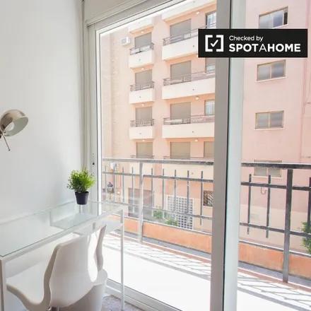 Image 3 - Carrer del Pintor Genaro Lahuerta, 11, 46010 Valencia, Spain - Room for rent