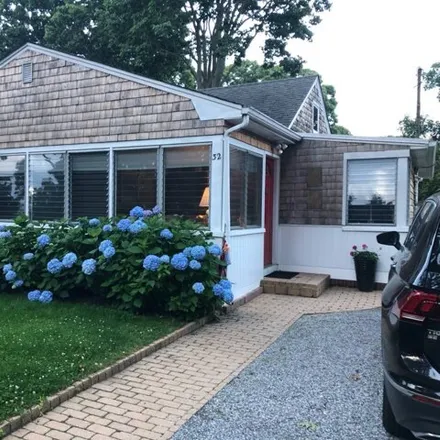 Rent this 2 bed house on 32 Chestnut St in Sag Harbor, New York