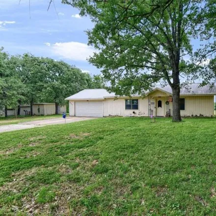 Image 2 - 427 West Acres Rd, Whitesboro, Texas, 76273 - House for sale