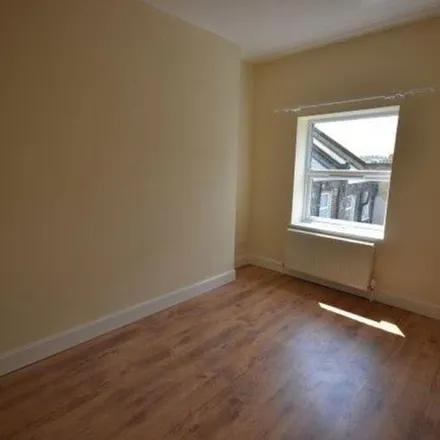 Rent this 6 bed townhouse on Dunton Road in London, SE1 5TZ