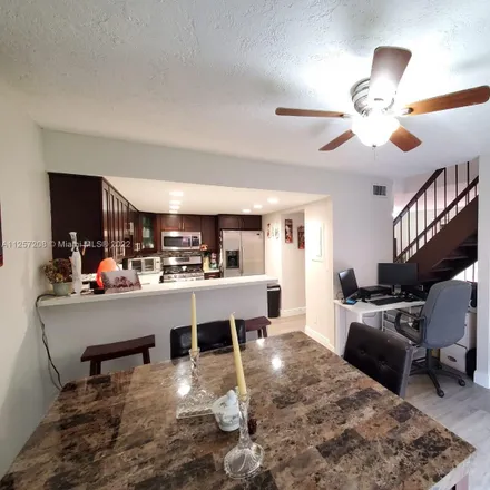 Image 7 - 6211 Southwest 116th Place, Kendall, FL 33173, USA - Townhouse for sale