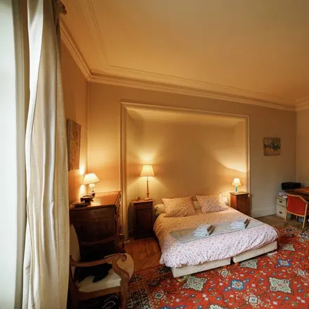 Rent this 2 bed apartment on Parvis du Tribunal de Paris in 75017 Paris, France