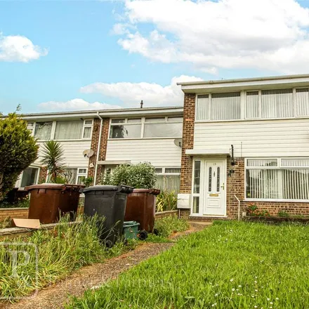 Rent this 3 bed townhouse on Wyndham Close in Berechurch, CO2 8UY