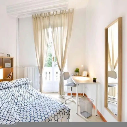 Rent this 4 bed room on Corso Giulio Cesare in 135b, 10155 Turin TO