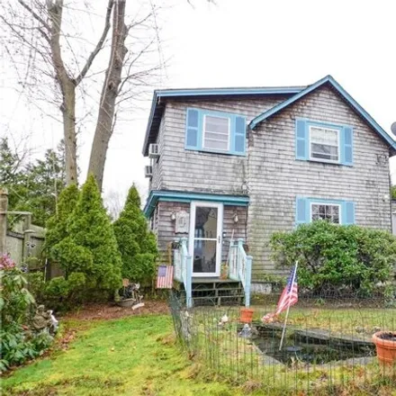 Buy this 2 bed house on 127 Orchard Avenue in Barrington, RI 02806