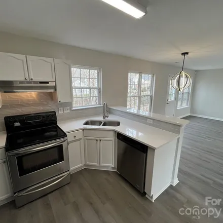 Image 3 - 2843 Longspur Drive, Matthews, NC 28105, USA - Apartment for rent