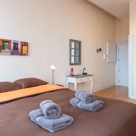 Rent this 1 bed apartment on Canto Doce in Rua Doutor Barbosa de Castro 71, 4050-091 Porto