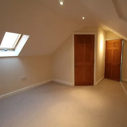 Image 5 - The White House, Woodhill road, Collingham, NG23 7NR, United Kingdom - Apartment for rent