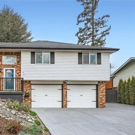 Buy this 4 bed house on 817 Northwest 20th Avenue in Camas, WA 98607