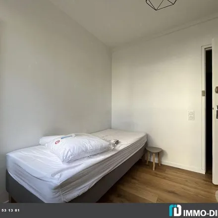 Image 8 - 4 Rue Saint-Martin, 95300 Pontoise, France - Apartment for rent