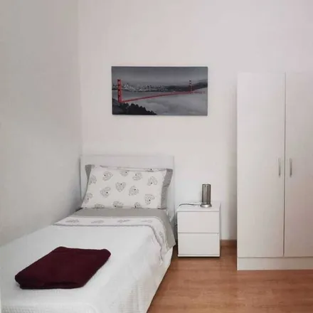Image 5 - Cagliari, Casteddu/Cagliari, Italy - Apartment for rent