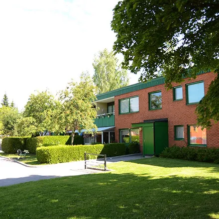 Rent this 3 bed apartment on Regnbågsgatan 17 in 802 76 Gävle, Sweden