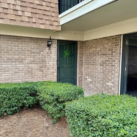 Buy this 1 bed condo on 5101 Wayneland Drive in Jackson, MS 39211