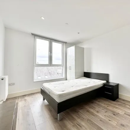 Rent this studio apartment on Savers in 307-311 Kilburn High Road, London