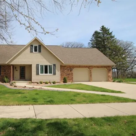 Buy this 3 bed house on 27 Eastbrook Lane in Fond du Lac, WI 54935