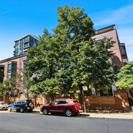 Rent this 4 bed house on Fulton Court Townhomes in 640-660 West Fulton Market, Chicago