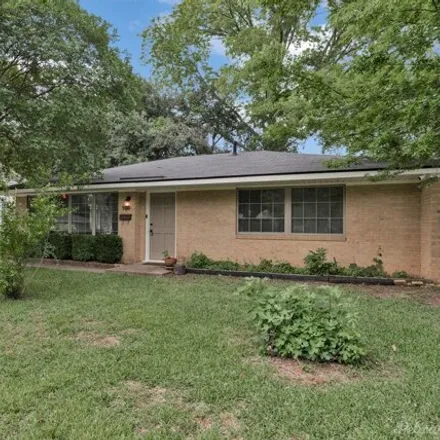 Buy this 3 bed house on 182 Charles Avenue in Broadmoor Terrace, Shreveport