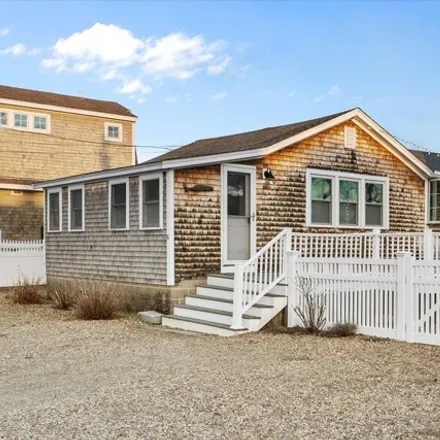 Buy this 2 bed house on 6 55th Street in Newburyport, MA 01951