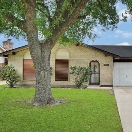 Rent this 3 bed house on 10069 Kirkglen Drive in Houston, TX 77089