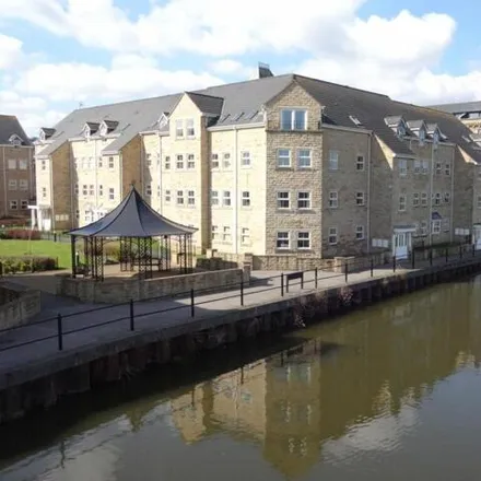 Buy this 2 bed apartment on Aire Valley Towpath in Bradford, BD10 0FD
