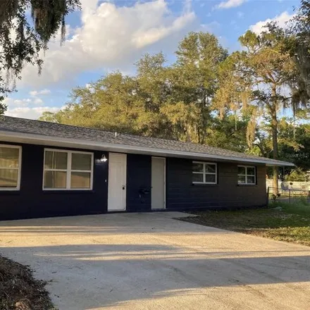 Rent this 2 bed house on 5522 21st Street in Zephyrhills, FL 33542