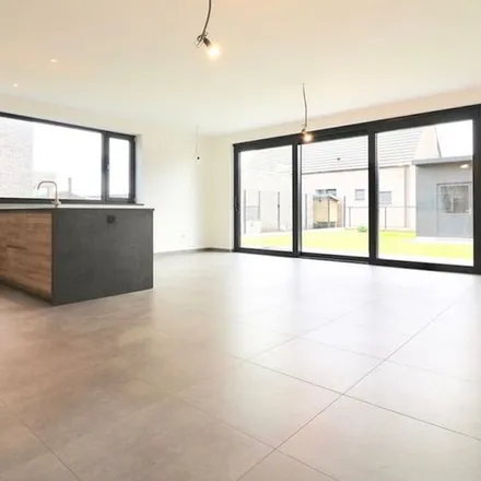 Rent this 4 bed apartment on Groenendijk in 9981 Sint-Margriete, Belgium