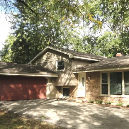 Buy this 3 bed house on 4521 River Drive in Lisle, IL 60532