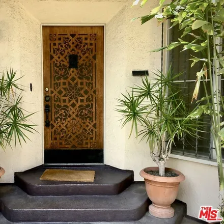 Image 5 - 1145 Hi Point Street, Los Angeles, CA 90035, USA - Townhouse for sale