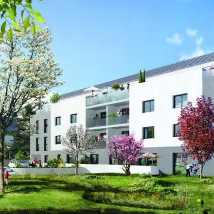 Rent this 1 bed apartment on 4 Chemin du Halage in 44000 Nantes, France