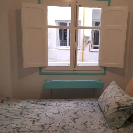 Rent this 3 bed room on Carrer de Felipe Rinaldi in 46019 Valencia, Spain