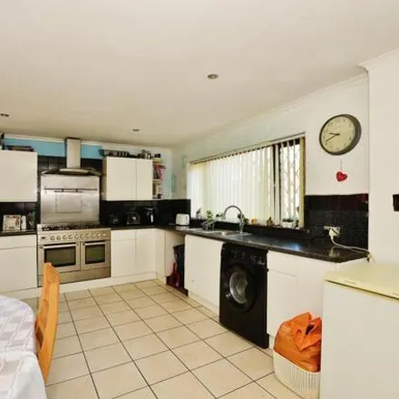 Image 4 - Newenden Close, Kingsnorth, TN23 5TE, United Kingdom - House for sale