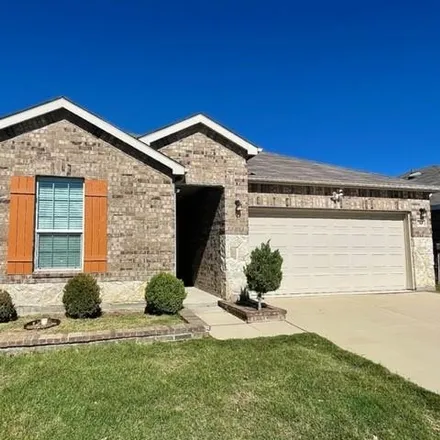 Rent this 3 bed house on 2437 Buelingo Lane in Fort Worth, TX 76131