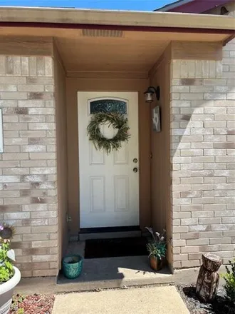 Rent this 4 bed house on 2313 West New Hope Spur in Cedar Park, TX 78613