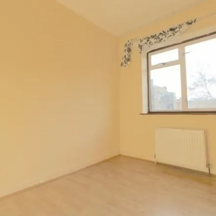 Rent this 3 bed townhouse on Castillon Road in London, SE6 1QA