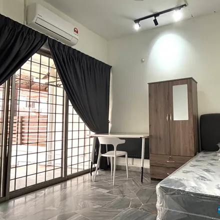 Rent this 1 bed apartment on Jalan BU 10/8 in Bandar Utama, 47800 Petaling Jaya