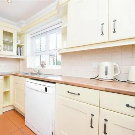 Image 4 - Prower Close, Billericay, CM11 2BU, United Kingdom - House for sale