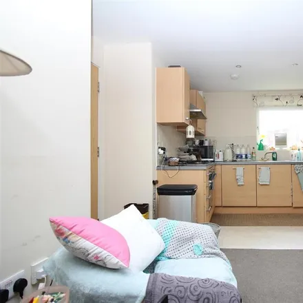 Image 4 - unnamed road, Harlow, CM20 1AS, United Kingdom - Apartment for rent