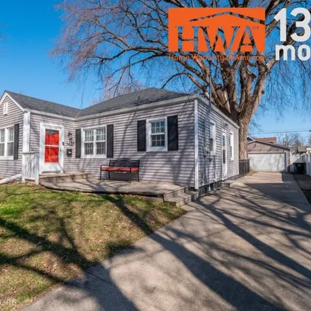 Buy this 2 bed house on 1447 57th Street in Des Moines, IA 50311