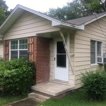 Buy this 2 bed house on 609 West 34th Street in Levy, North Little Rock