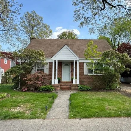 Buy this 4 bed house on 6 Radcliff Avenue in Port Washington, NY 11050