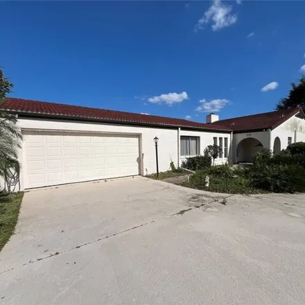 Buy this 2 bed house on 559 Clubhouse Drive in Polk County, FL 33898