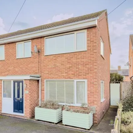 Buy this 3 bed duplex on Woodhall Close in Shrewsbury, SY1 2TS
