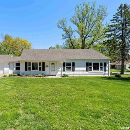 Buy this 3 bed house on 2289 39th Street in Rock Island, IL 61201