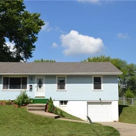 Buy this 4 bed house on 2624 South 31st Street in Kansas City, KS 66106