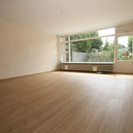 Rent this 4 bed apartment on Appelgaarde 321 in 2272 TJ Voorburg, Netherlands