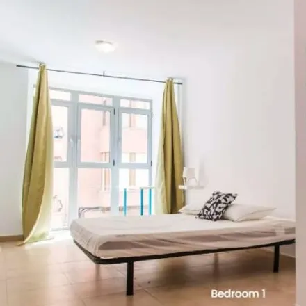 Rent this 1 bed room on Carrer de Sant Jacint Castanyeda in 46005 Valencia, Spain